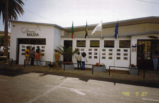 Fachada do Museu da Baleia no edifício antigo